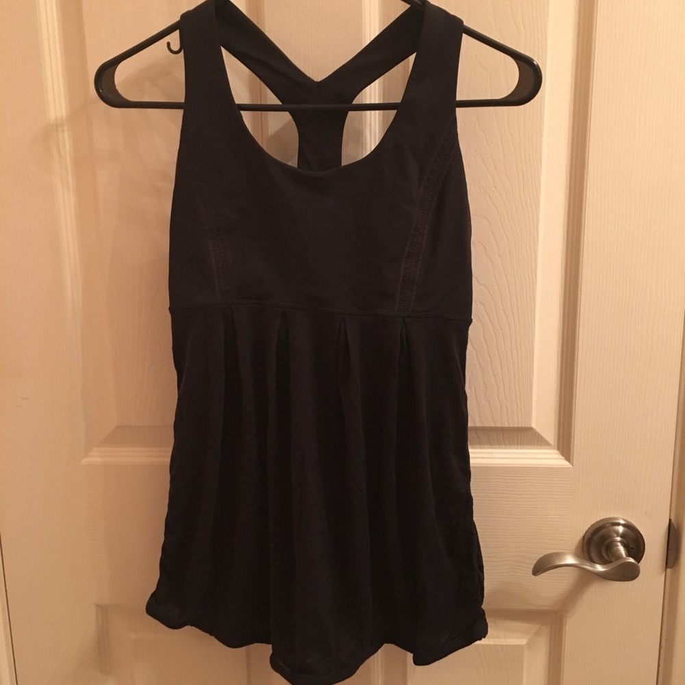 Black Lululemon tank with built in bra